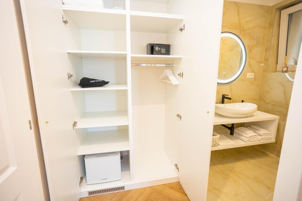 City And Style Luxury Rooms Split Exterior photo